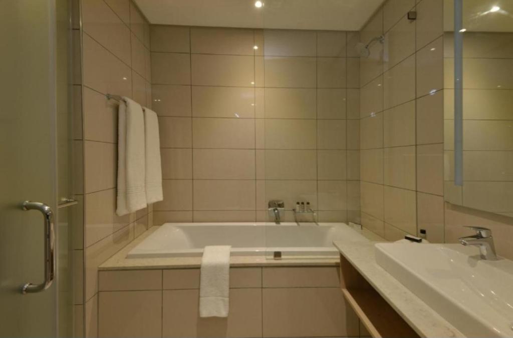 MDUNGE'S GUEST HOUSE, Centurion (updated prices 2024)