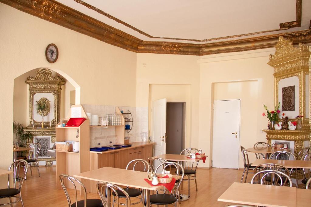 Kuchyň nebo kuchyňský kout v ubytování Hotel AI Königshof