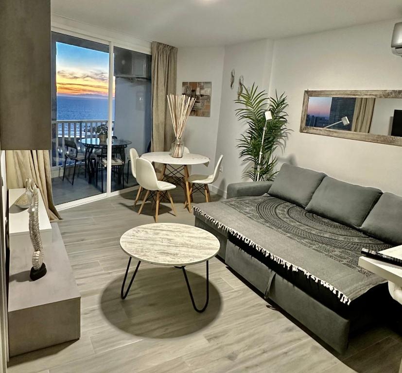 Zdjęcie z galerii obiektu OCEANFRONT APARTAMENT w Aronie