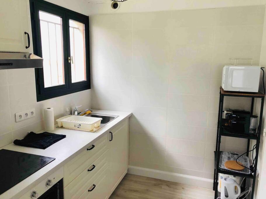 Kuchyňa alebo kuchynka v ubytovaní Grand studio 43m2 port de Perros Guirec