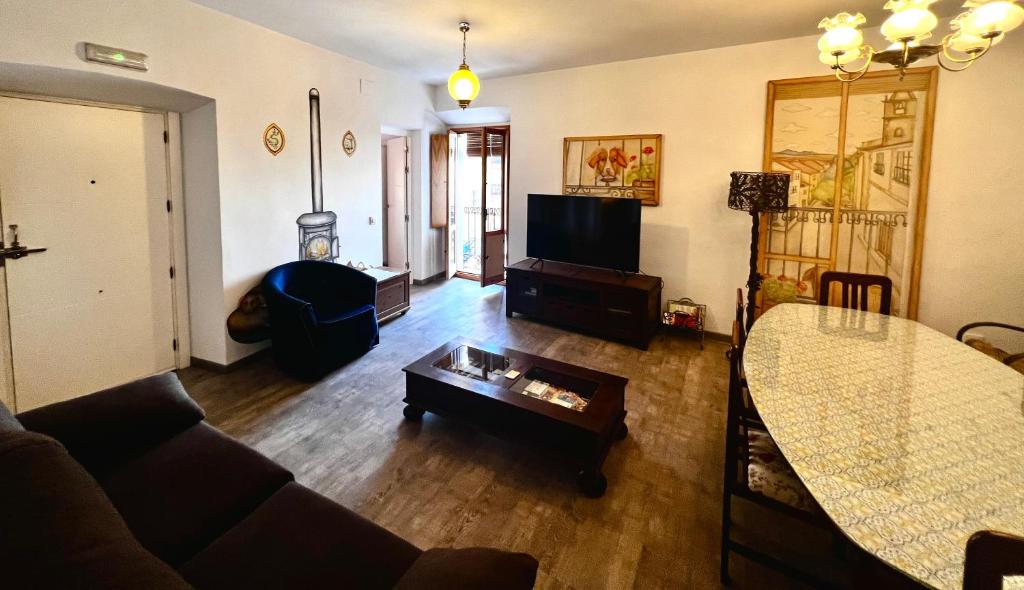 TV a/nebo společenská místnost v ubytování Destino Deluxe Plaza De Santiago - 2 hab