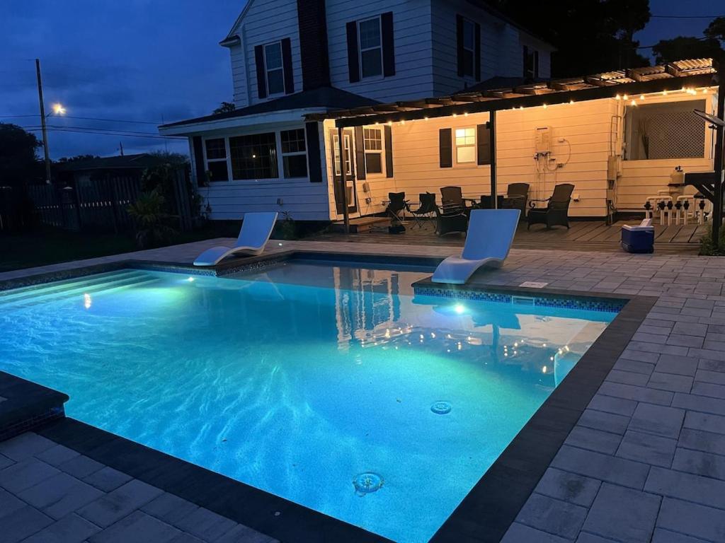 NEW Cozy Retreat w/Kayaks near Gandy Beach/Downtown area of St.Pete, St