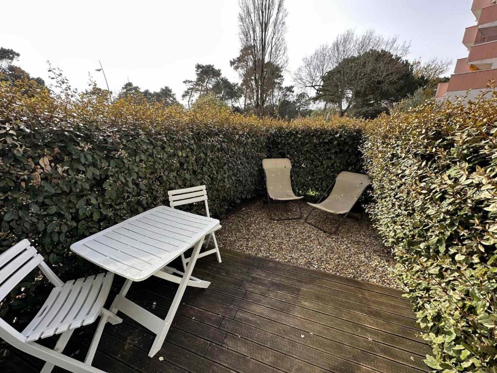 Zahrada ubytování Studio cosy à 150m de la Plage de Nauzan avec jardin privatif et parking, Vaux-sur-Mer - FR-1-550-52