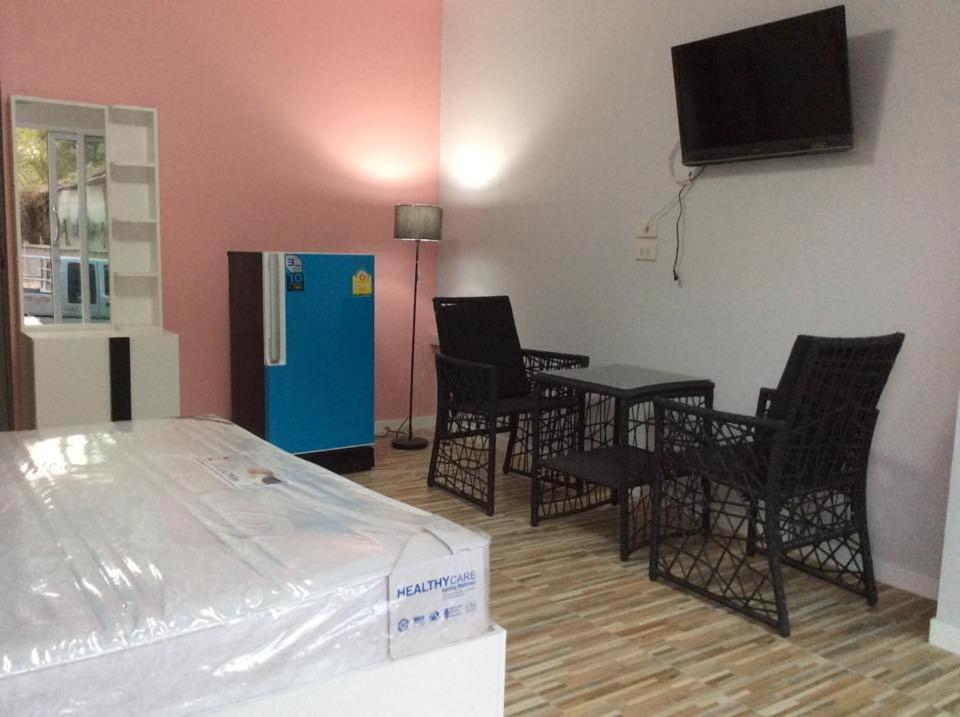 TV a/nebo společenská místnost v ubytování R2 Apartment Service