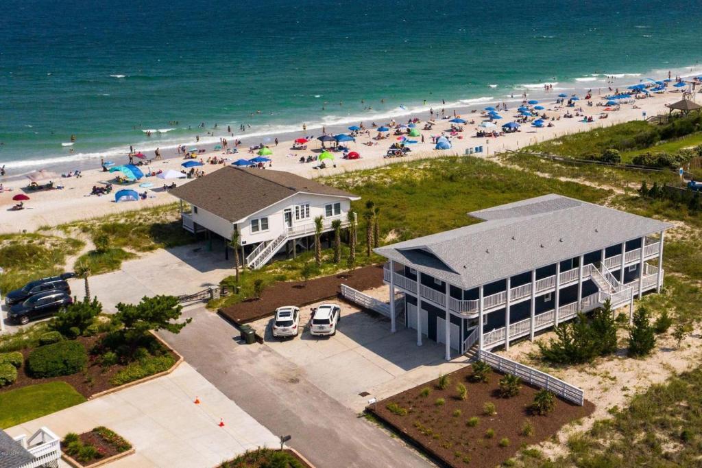 Flock of Sea Girls by Sea Scape Properties, Wrightsville Beach