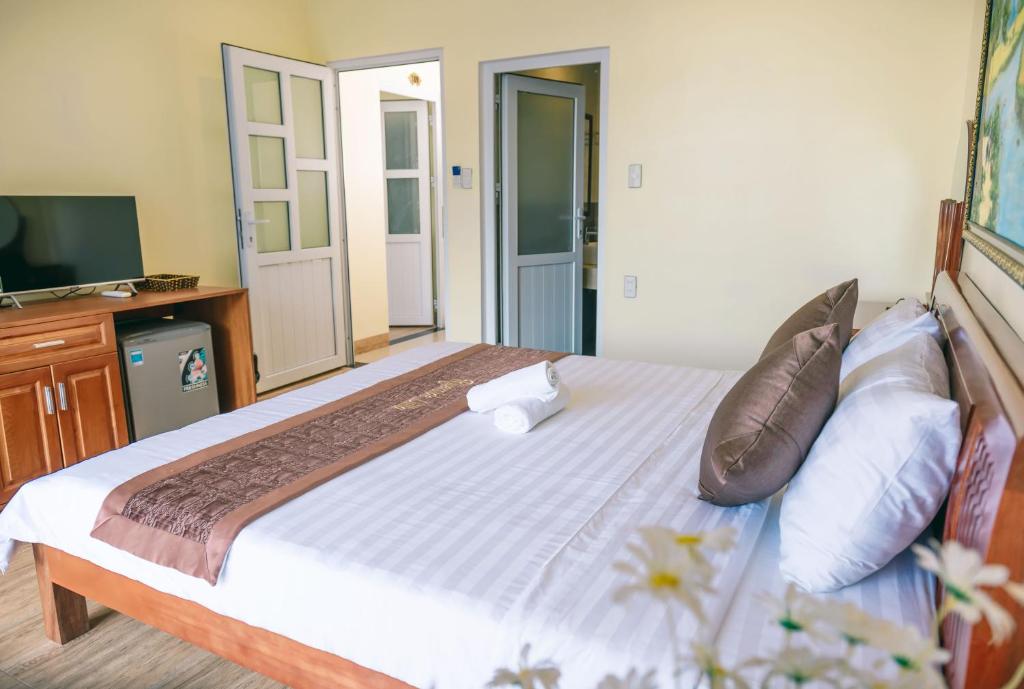 Orchid Riverside Villa - 5