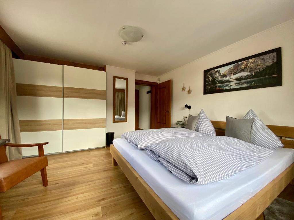 Postel nebo postele na pokoji v ubytování Haus Tirol Ehrwald