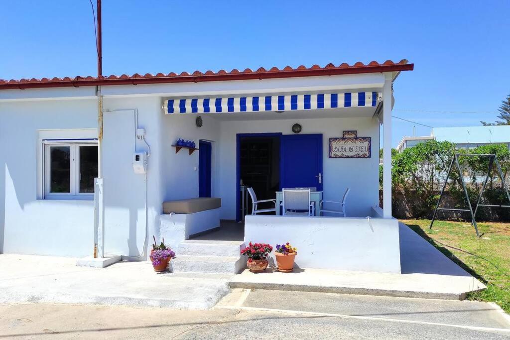 Το κτήριο όπου στεγάζεται  η παραθεριστική κατοικία