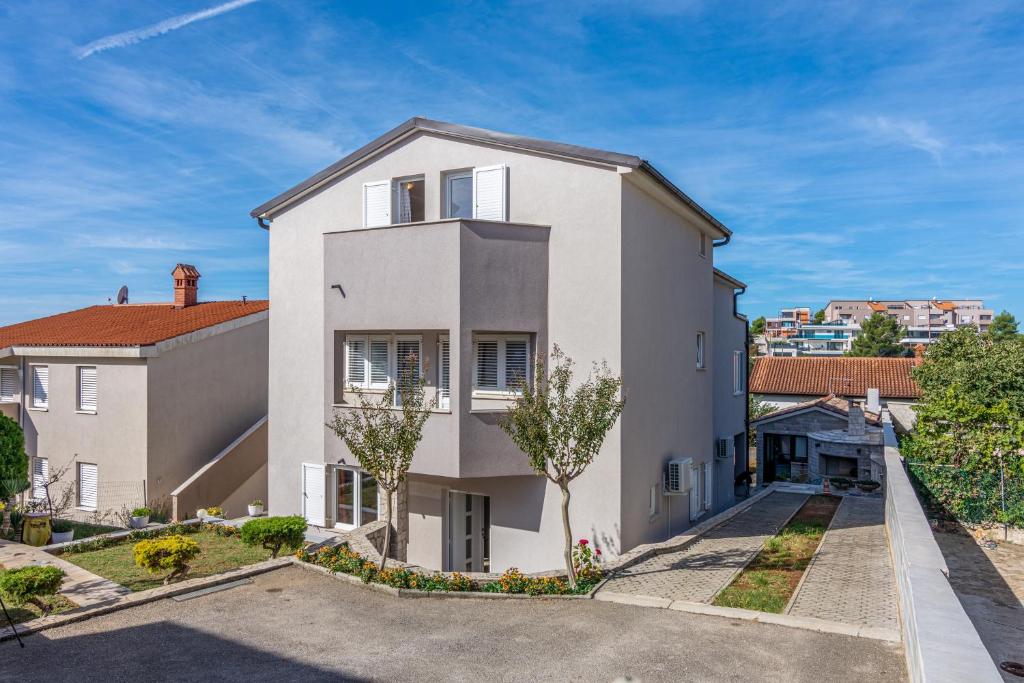 Budova, kde se apartmán nachází