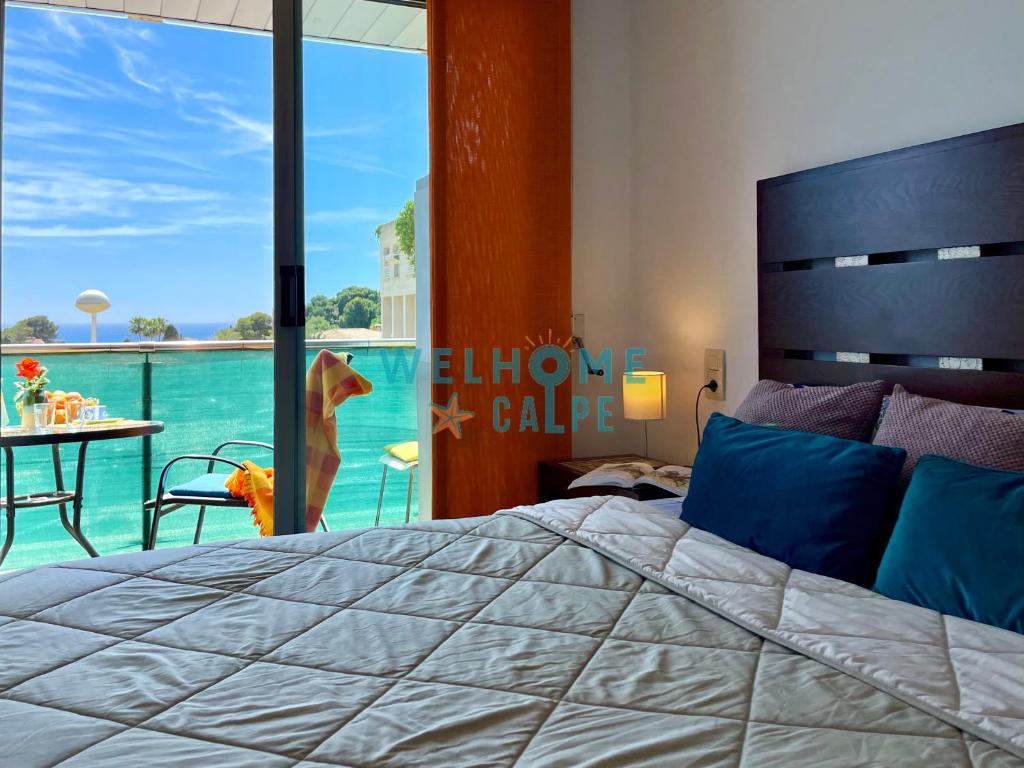 Posteľ alebo postele v izbe v ubytovaní LIMA con piscina y vista al mar