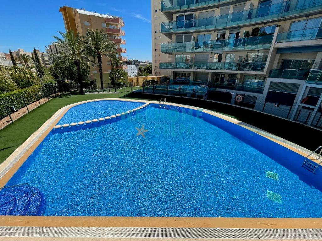 Bazén v ubytovaní LIMA con piscina y vista al mar alebo v jeho blízkosti