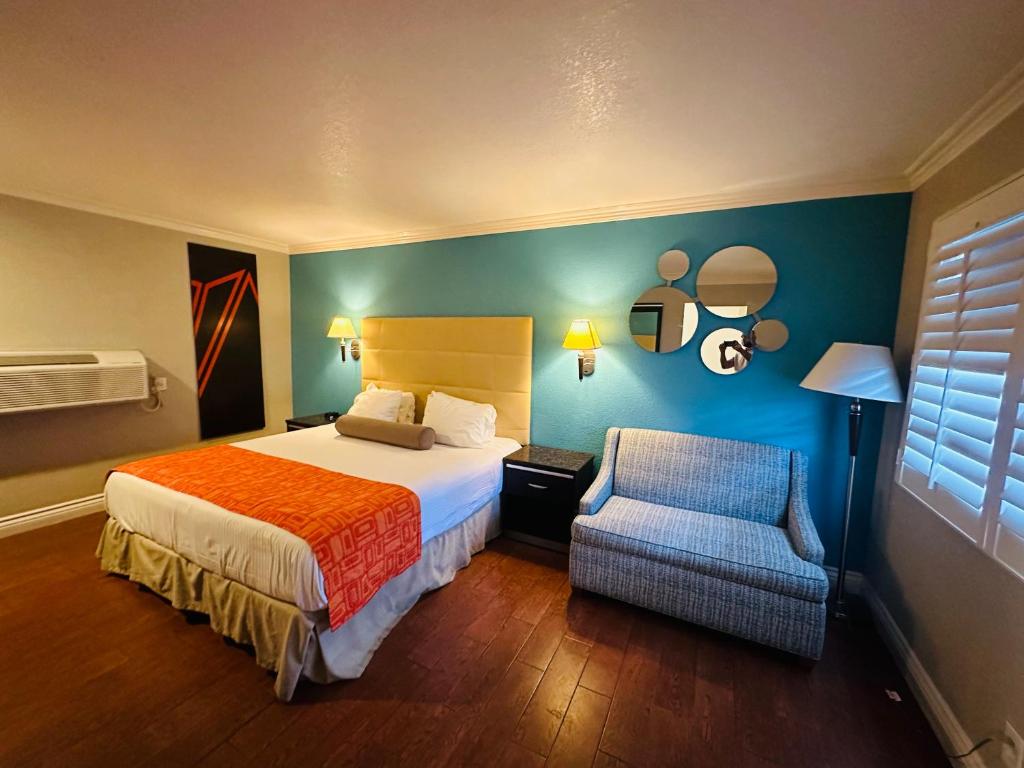 Casa Blanca Hotel & Suites Orange SR-55 Freeway, Near Honda Center, Chapman University, Disneyland - 标准的国王室