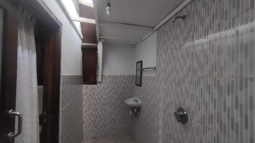 Sister Bungalow 2 - Budget Twin Room