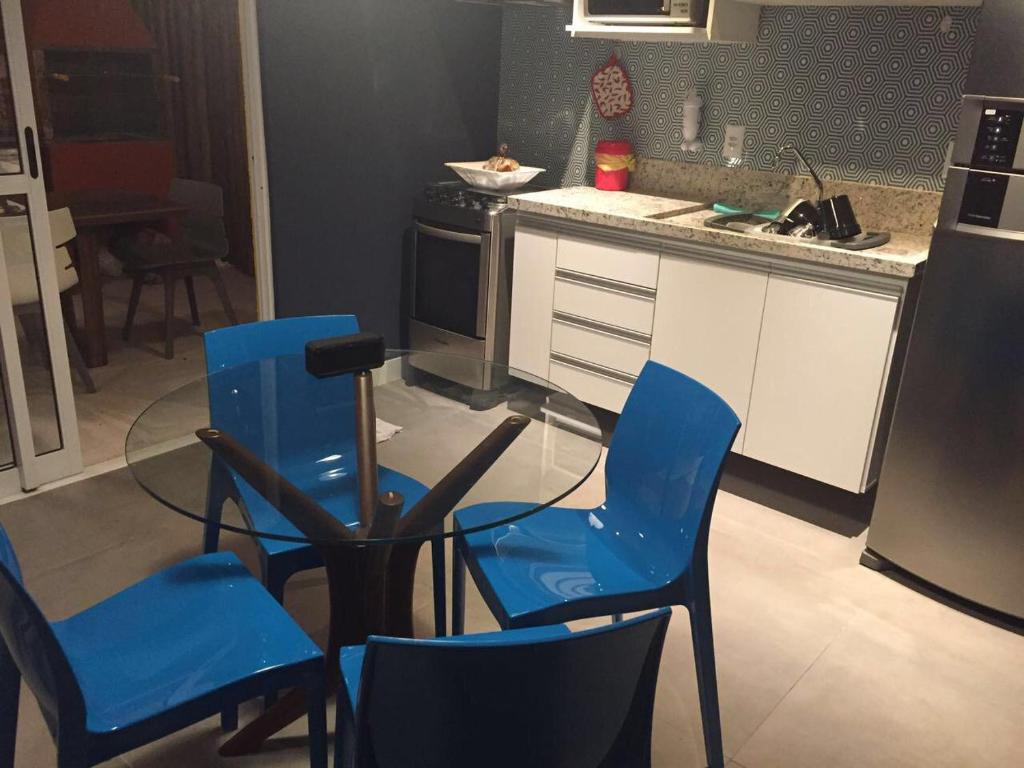 Kuchyň nebo kuchyňský kout v ubytování Vilagge PÉ NA AREIA - Itacimirim Bahia
