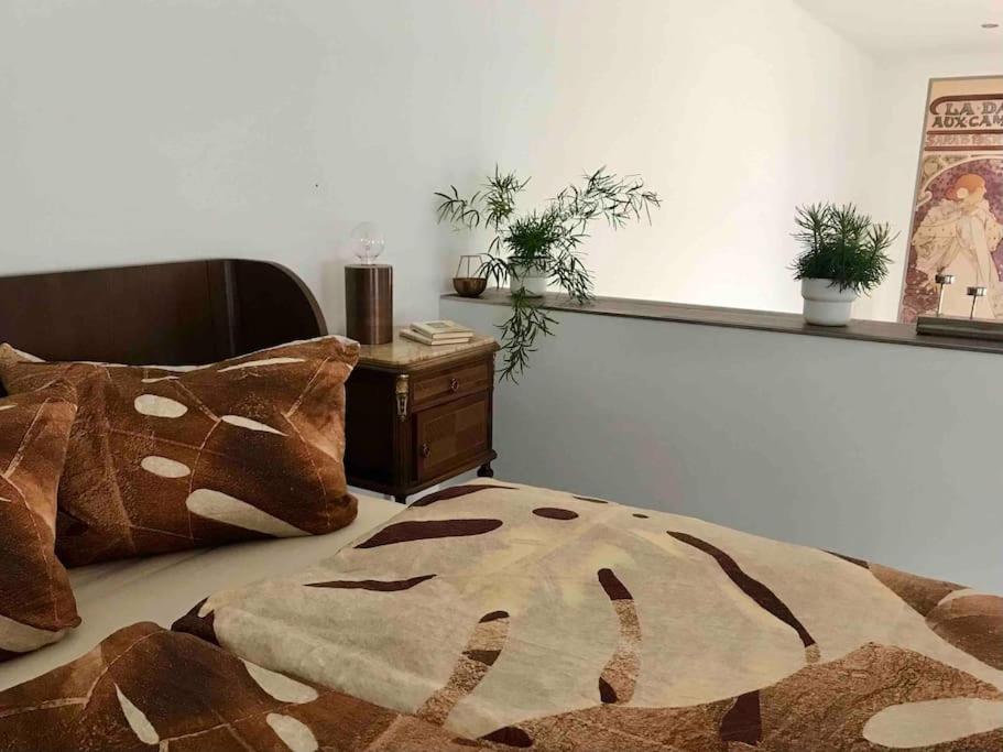 Postel nebo postele na pokoji v ubytování Weinlofts an der Mosel mit E10 Ladestation
