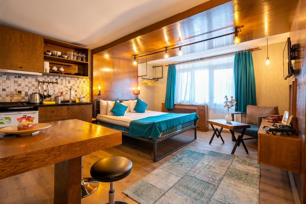 Cube Suites - 