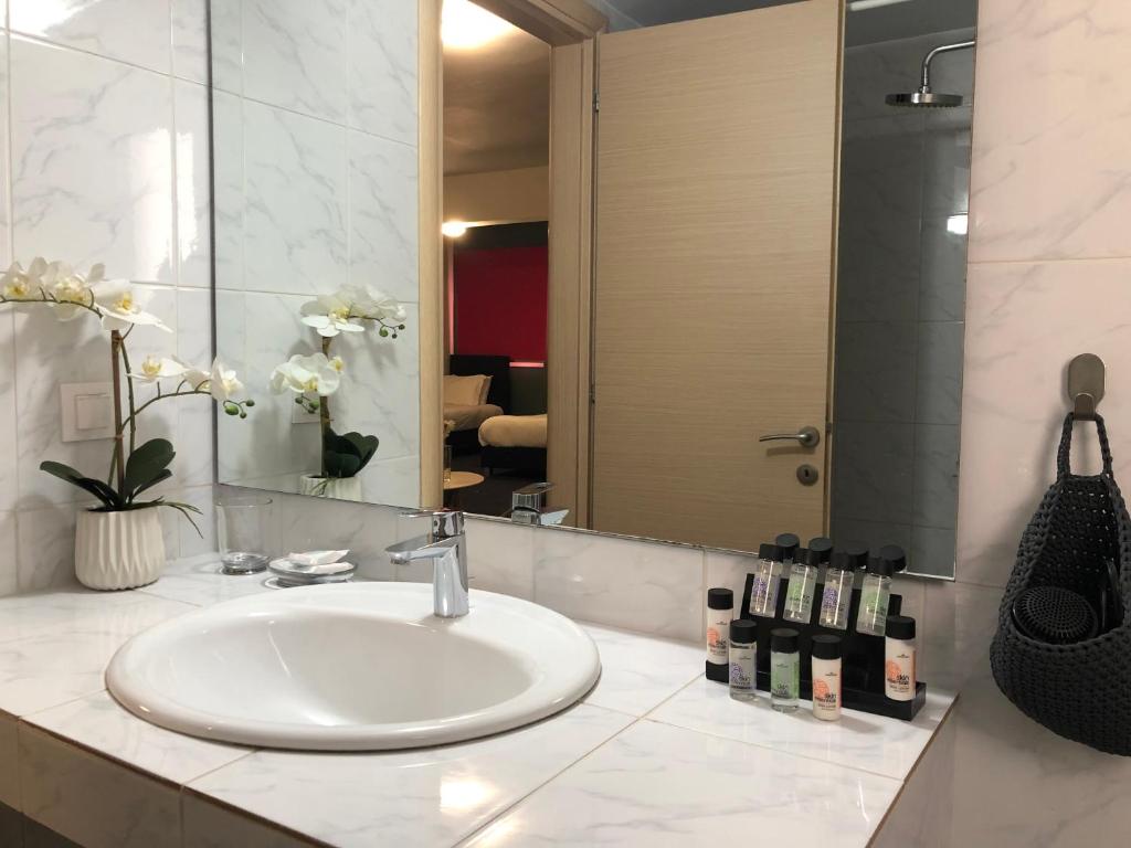 Koupelna v ubytování Connect Suites