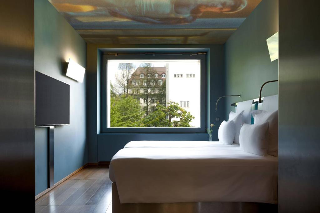 The Hotel Lucerne, Autograph Collection - Resim 19