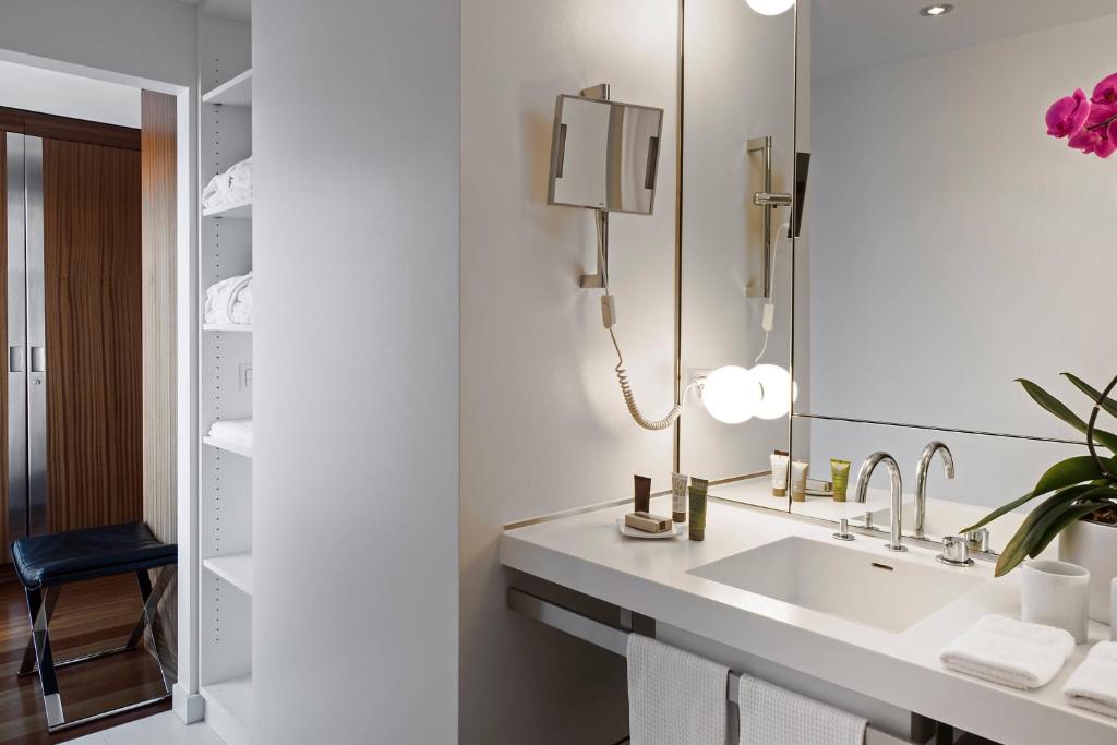 The Hotel Lucerne, Autograph Collection - Resim 29