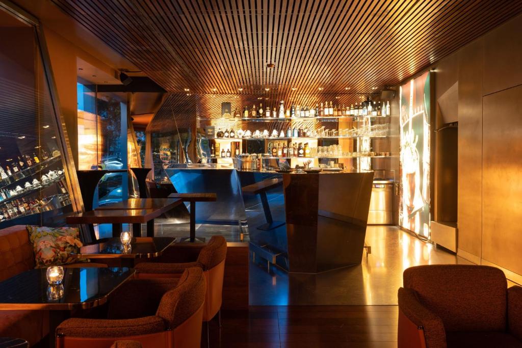 The Hotel Lucerne, Autograph Collection - Resim 37