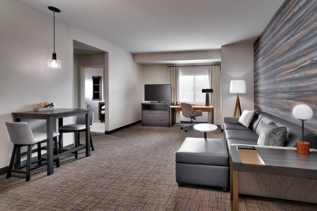 Posezení v ubytování Residence Inn by Marriott Sedona