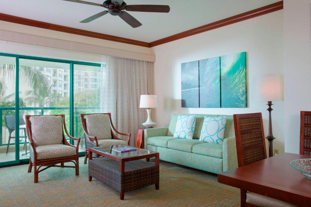 Marriott's Ko Olina Beach Club - Villa De Una Habitación Con Sofá Cama Y Balcón - Vista De Montaña