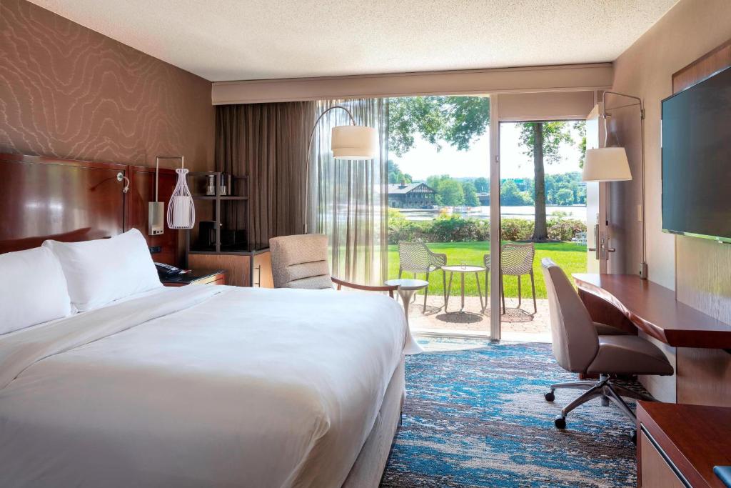 Boston Marriott Newton - 