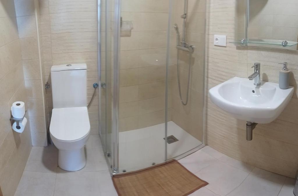 Koupelna v ubytování Apartamentos Rurales Rad Icarium