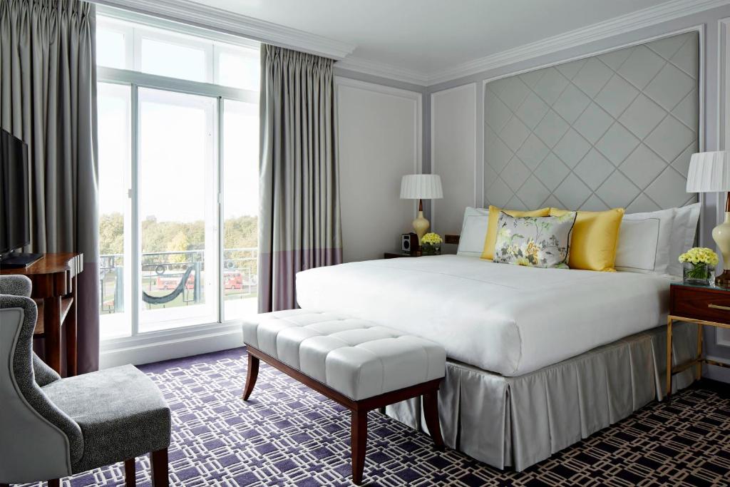 London Marriott Hotel Park Lane - Premier Suite, Executive Lounge Access, 1 King, Sofa Bed