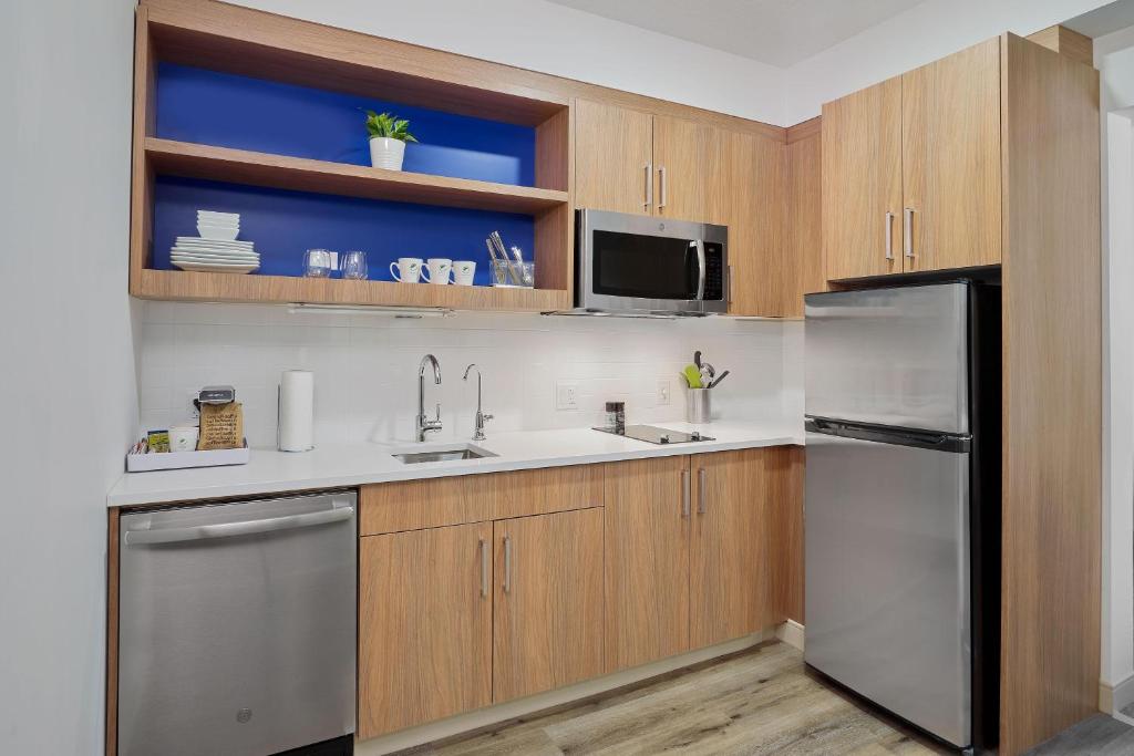 Element Edmonton West - Resim 21