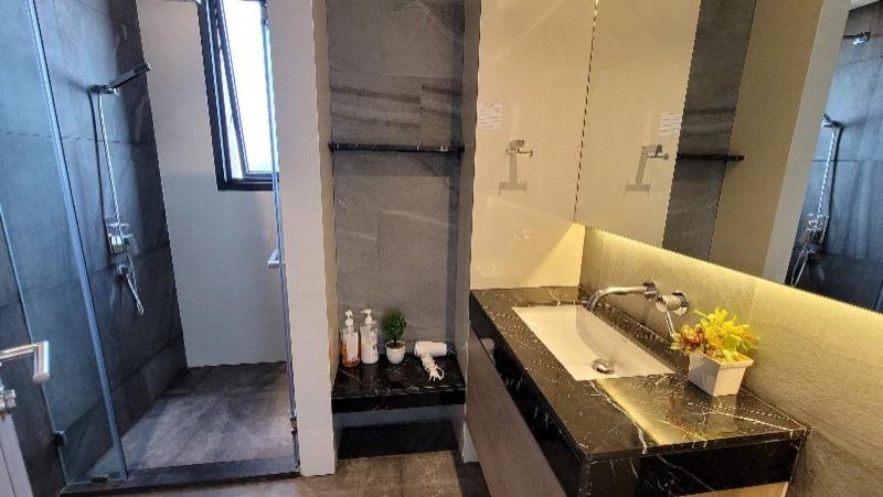 Andromeda Condo By Feng - Deluxe Twin Room With Sea View