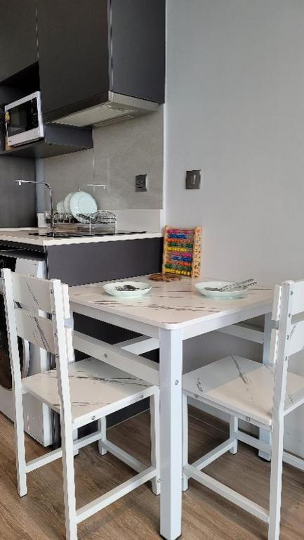 Andromeda Condo By Feng - One-Bedroom Apartment