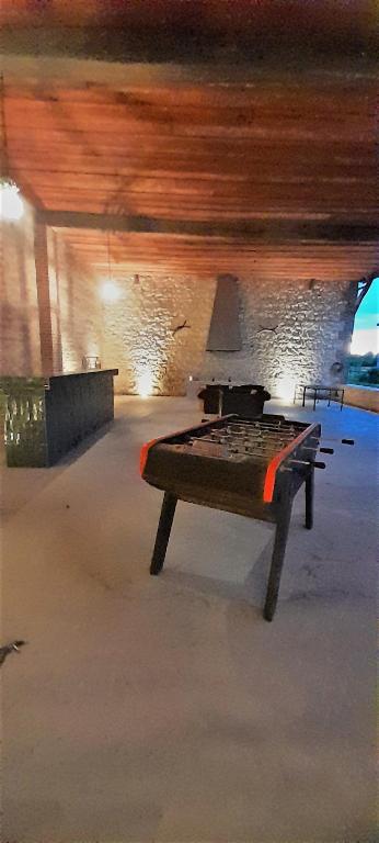 Posezení v ubytování FERME DU POIRIER, Piscine & Spa
