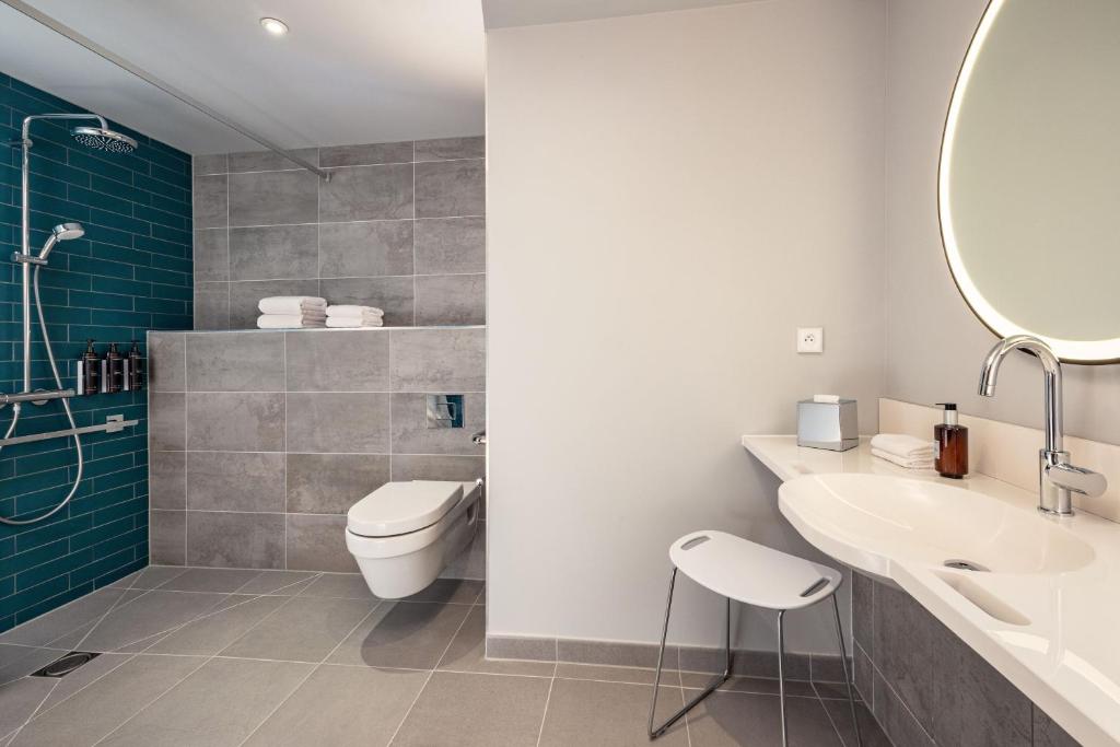 Residence Inn by Marriott Paris Charles de Gaulle Central Airportにあるバスルーム