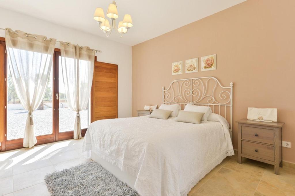 Fotografie z fotogalerie ubytování Villa Racó de Sa Vinyeta v destinaci Sant Llorenç de Balàfia