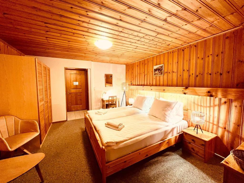 Postel nebo postele na pokoji v ubytování Rooms with Private bathrooms