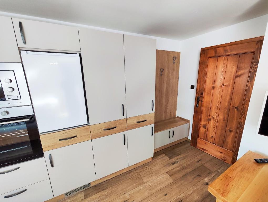 Kuchyň nebo kuchyňský kout v ubytování Malostranská restaurace
