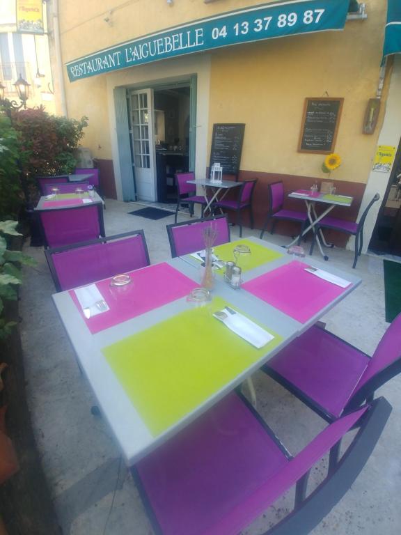 Restaurace v ubytování L'Aiguebelle