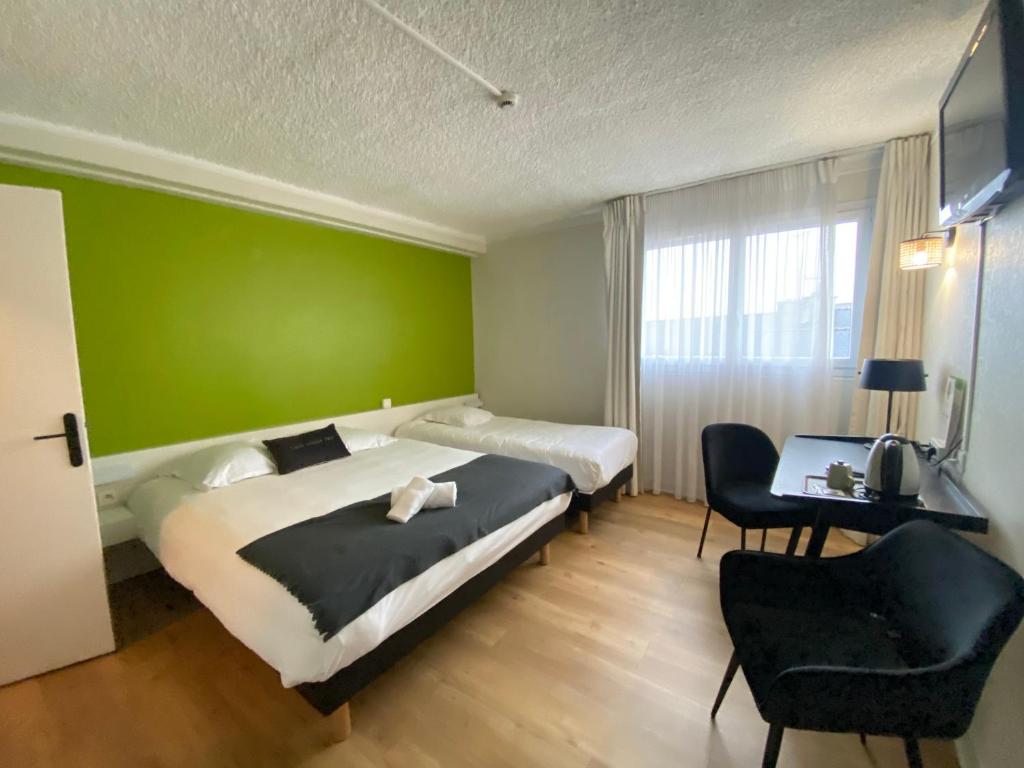 Le Clos Du Pontic Logis et Cit'Hotel - Habitación Clásica Con 2 Camas Individuales