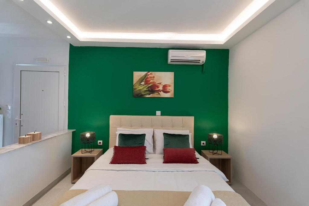 Zografia - Studio (2 Adults)