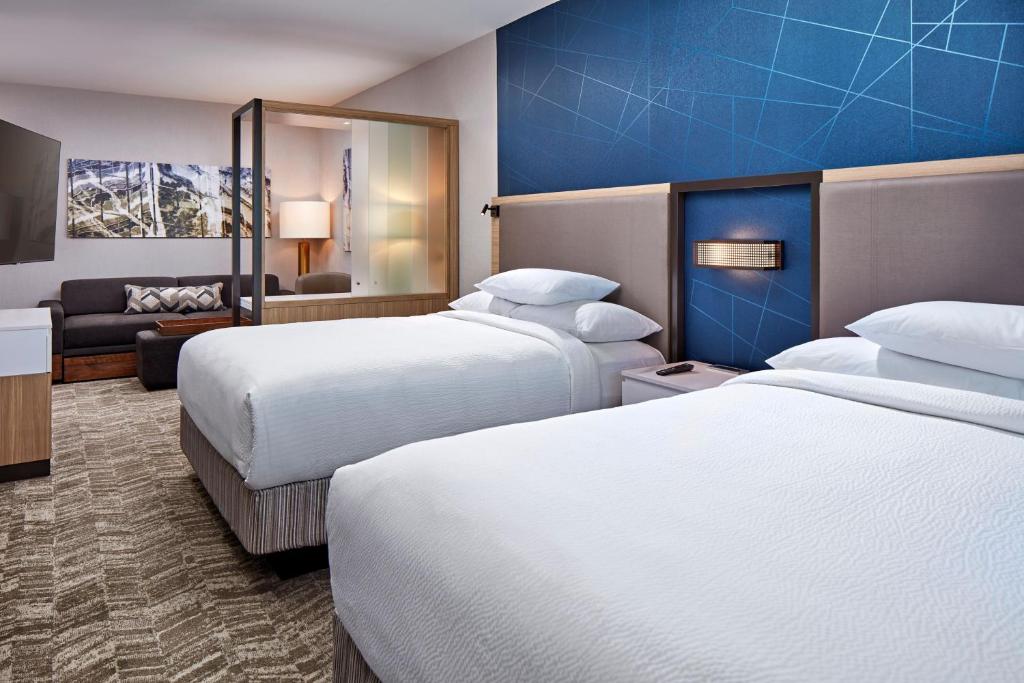 SpringHill Suites by Marriott Los Angeles Downey - Suite Queen Con Dos Camas Queen Y Sofá Cama Nido