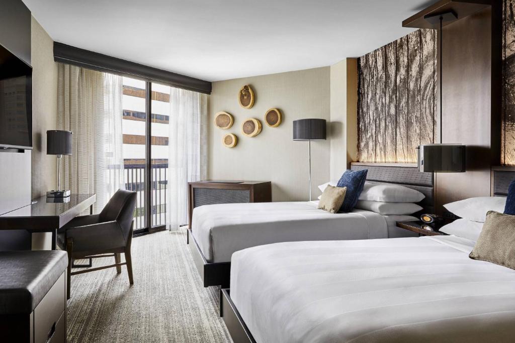Portland Marriott Downtown Waterfront - Guest Room With Two Double Beds