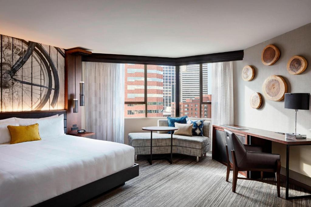 Portland Marriott Downtown Waterfront - Guest Room, 1 King, City View