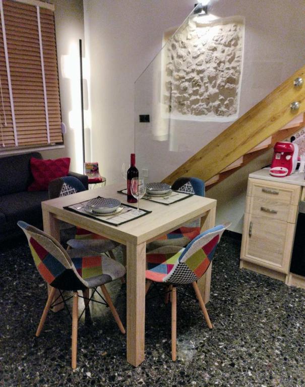 Posezení v ubytování Arcade central retro apartment