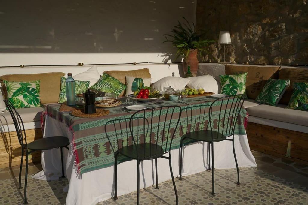Fotografia z galérie ubytovania Mountain retreat Casa Alzaytun. v destinácii Canillas de Aceituno