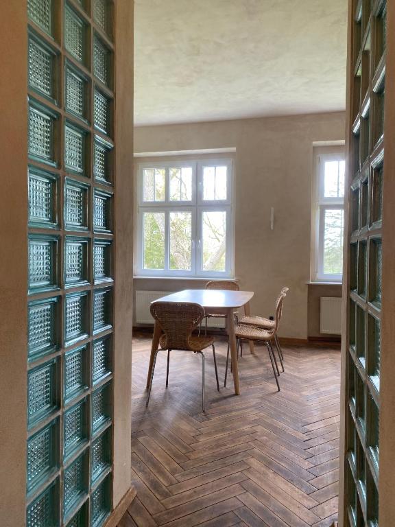 Fotografie z fotogalerie ubytování ŻAR - Dworek w Żarnowcu v destinaci Żarnowiec