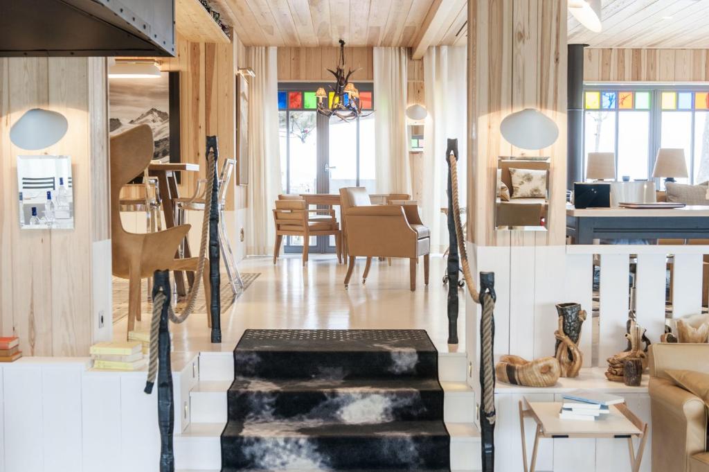 Posezení v ubytování Hotel La Co(o)rniche