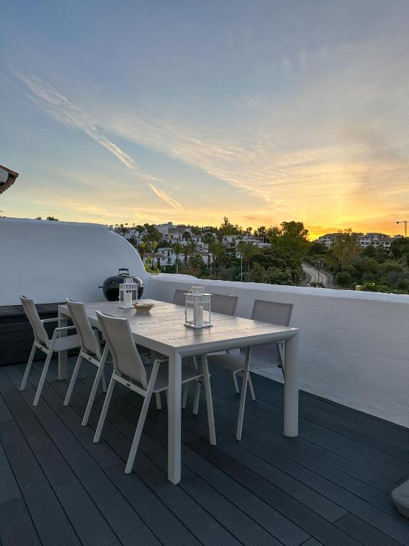 Balkon lub taras w obiekcie Penthouse in Estepona - Malaga