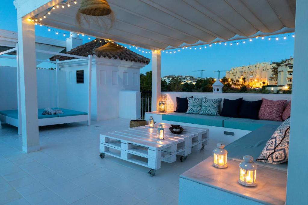 Część wypoczynkowa w obiekcie Penthouse in Estepona - Malaga