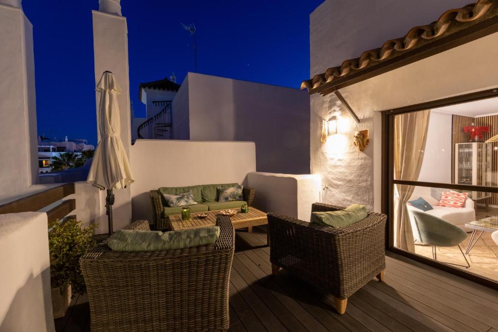Część wypoczynkowa w obiekcie Penthouse in Estepona - Malaga